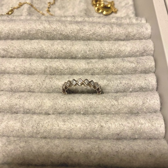 Pandora diamond shaped ring in Silver - Picture 2 of 2